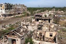 У «лнр» замахнулися на відновлення підприємств. Проте поки пропонують лише розгрібати завали