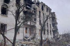 ЛОВА: У Рубіжному росіяни залишили будинок без даху, на Луганщині робитимуть старі закордонні паспорти рф