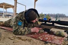 Тренера снайперів із Сєвєродонецька нагородили знаком пошани «Захиснику Луганщини»