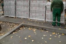 Переселенцям з Луганщини у Харкові видаватимуть гігієнічні набори