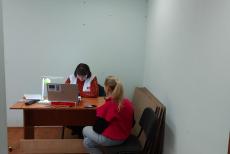 Луганські ВПО у Харкові можуть отримати допомогу від Червоного Хреста – куди звертатися