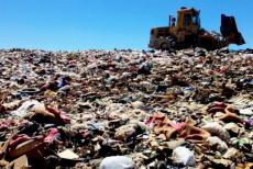 Кошти на будівництво шістьох сміттєзвалищ окупанти так і не знайшли, а сміття вже звозять на Луганщину, - ЛОВА