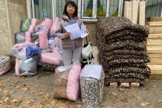 На Івано-Франківщині луганським ВПО видали ліжка та постіль