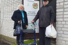 До луганського гумхабу на Житомирщині передали меблі, постіль, матраци, ходунки, корми для тварин