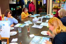 «Зимовий пейзаж»: в Івано-Франківську лисичани навчалися олійного живопису