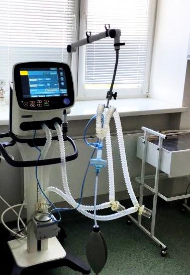 ПриватБанк отправил аппарат искусственной вентиляции легких в больницу Лисичанска
