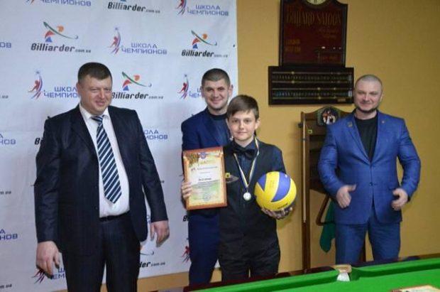 Луганский бильярдист завоевал серебро на чемпионате Украины
