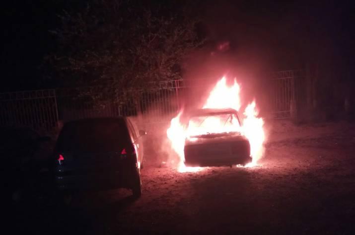 По ул. Науки  сгорел автомобиль