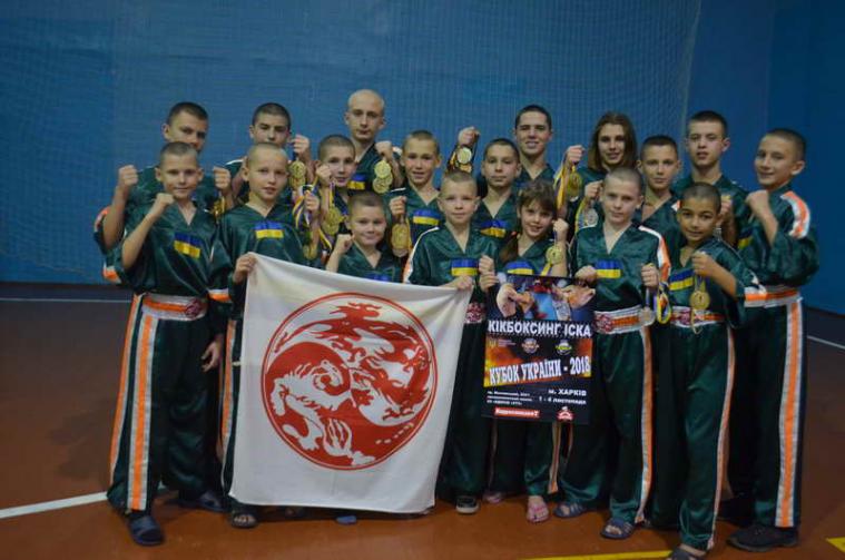 46 медалей - відмінний підсумок луганської збірної на всеукраїнських змаганнях з кікбоксингу