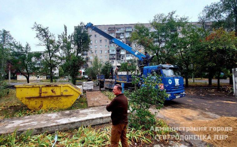 Самопроголошений «мер» Сєвєродонецька каже, що в місті все спокійно і продовжуються ремонти закладів освіти