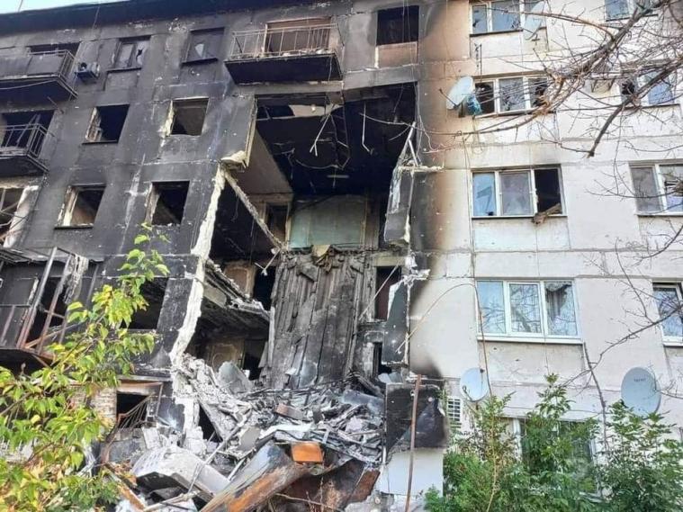 Зруйнований будинок на Луганщині