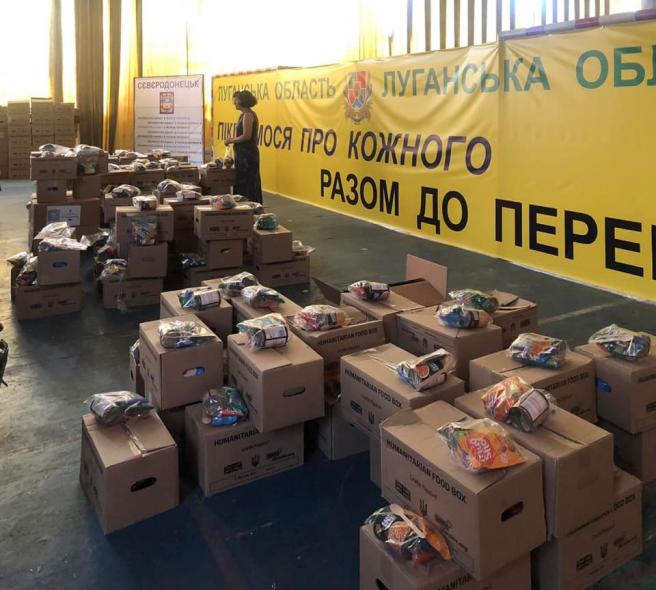 1 500 переселенців із Сєвєродонецька отримали гуманітарні набори «Укрпоштою»