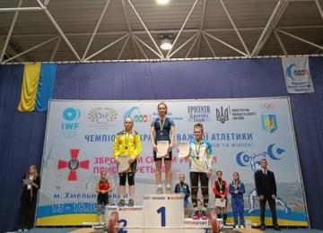 Жіноча збірна з Луганщини посіла призове місце на чемпіонаті з важкої атлетики