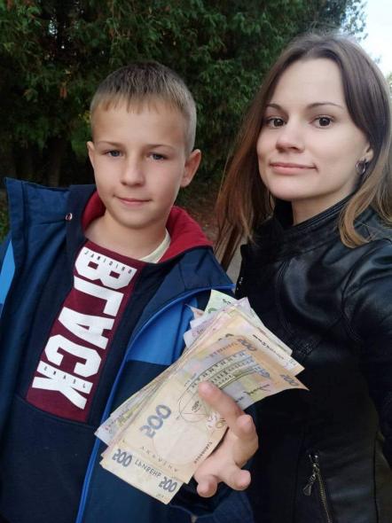 Хлопчик з Луганщини грою в шахи збирає гроші для ЗСУ