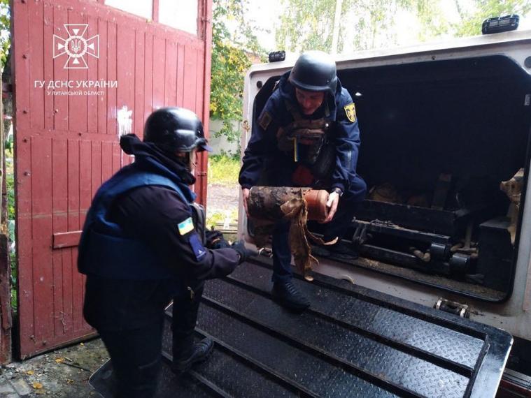 Рятувальники з Луганщини розміновують територію Харківської обалсті 