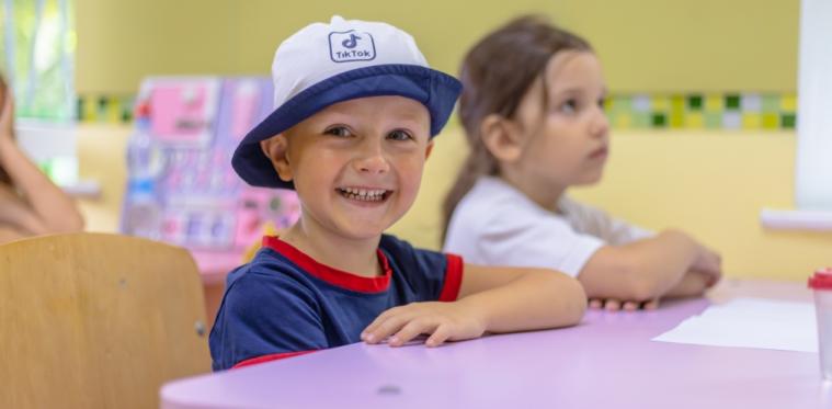 Дітей-переселенців з Луганщини безкоштовно навчають у Дніпрі