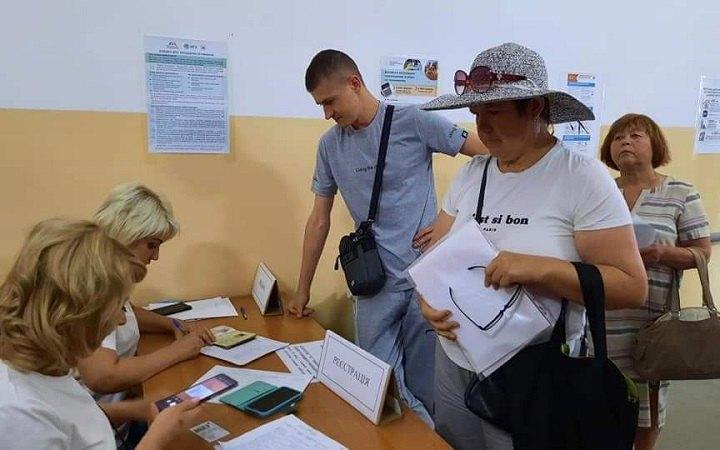 Близько 1 800 переселенців з Лисичанська отримали допомогу за тиждень роботи гуманітарного штабу в Дніпрі 