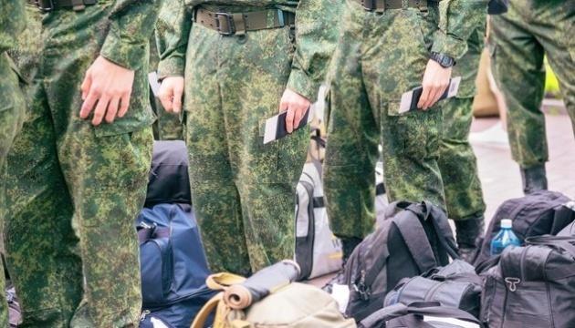 Мобілізовані «зеки» прибули на окуповану Луганщину. Почалося мародерство