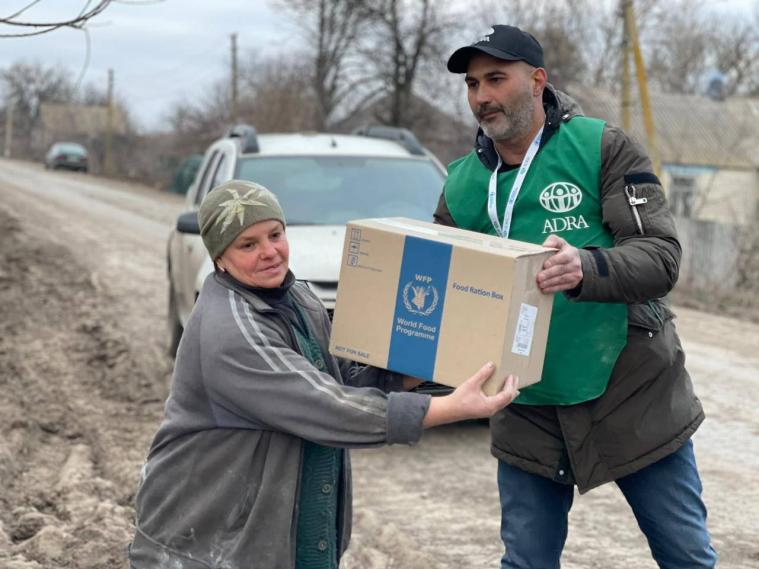 Благодійники привезли продукти в деокуповані села Луганщини