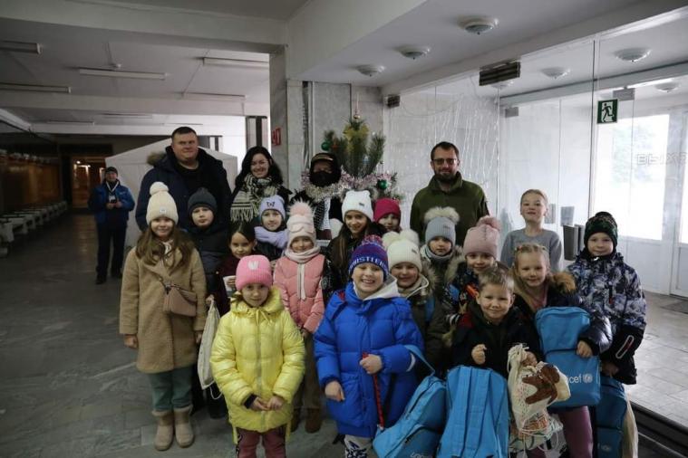 В Сєвєродонецькому гумштабі привітали дітей з новорічними святами