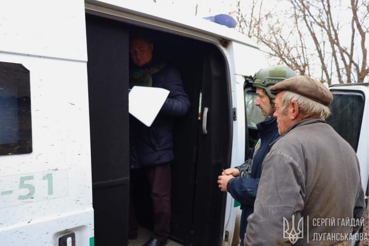 Поліцейські допомогли жителям Невського оформити пенсії
