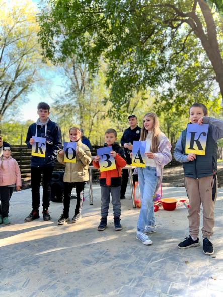 Луганські поліцейські організували свято для дітей-переселенців в Дніпрі