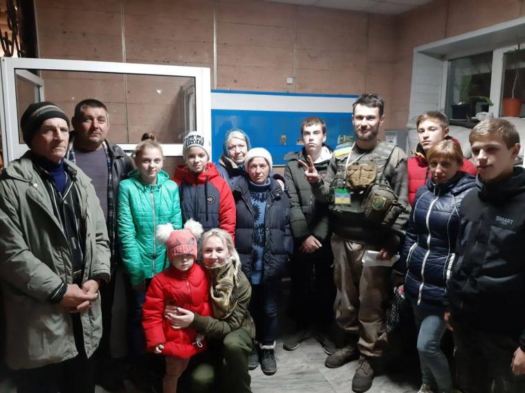 З деокупованого села на Луганщині евакуювали жителів