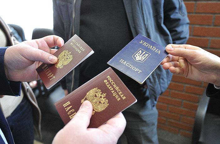 Примусова паспортизація на окупованій  Луганщині. Брати чи не брати?