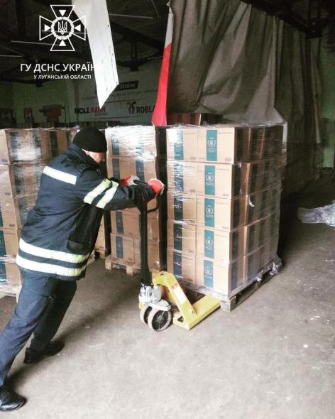 Рятувальники з Луганщини доставляють допомогу в деокуповані населені пункти
