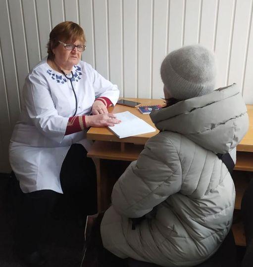 У гуманітарному штабі в Івано-Франківську щочетверга приймає лікар