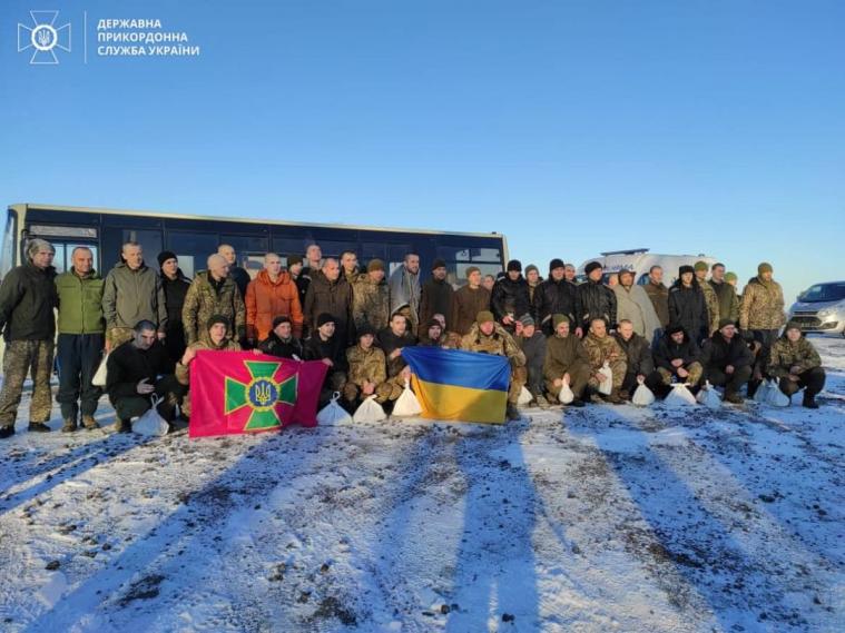 Додому повернулись 50 полонених, серед них - прикордонники з Луганщини