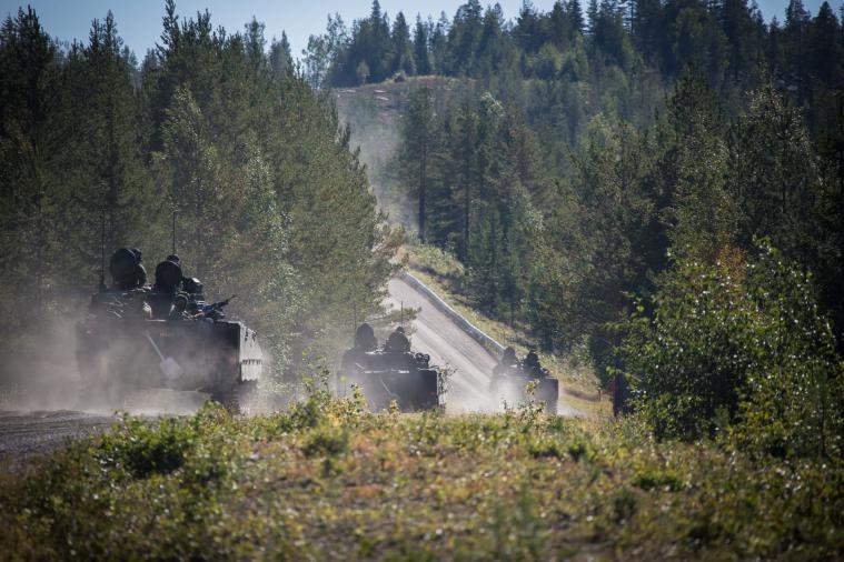 Росіяни намагаються покращити тактичне положення на Луганщині