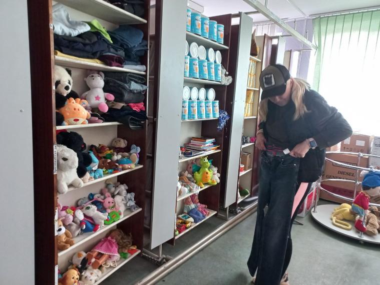Переселенці з Луганщини можуть отримати одяг та дитячі іграшки у Львові