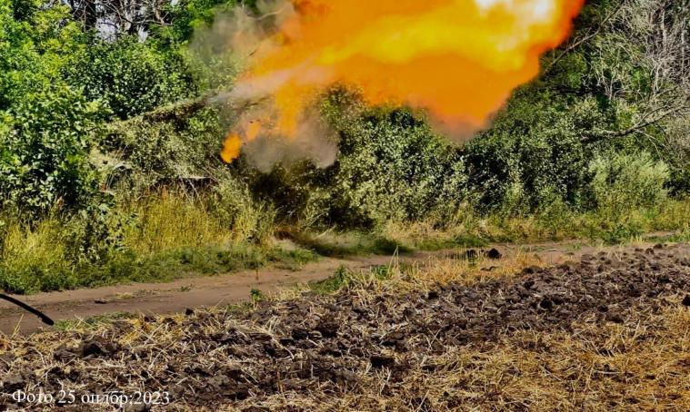 Окупанти на Луганщині обстрілюють і позиції українських військ, і житлову забудову