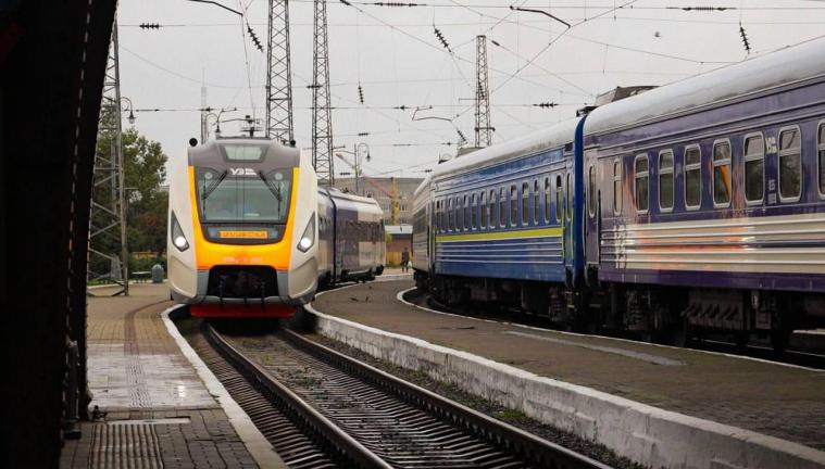 До Варшави відкрили новий залізничний рейс 