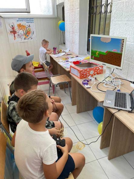 На базі гумхабу в Дніпрі для дітей-переселенців створили «Клуб ігор»