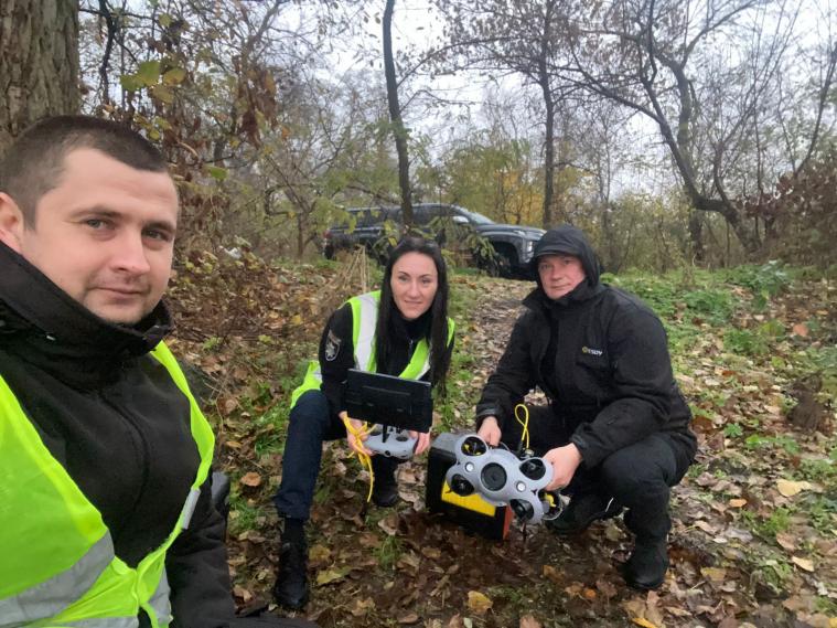 Криміналісти Луганщини - перші в Україні поліцейські з підводним дроном (ФОТО, ВІДЕО)
