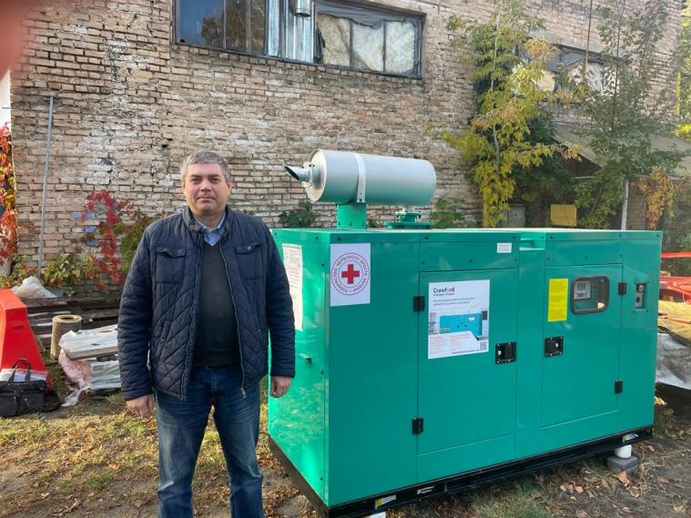 Луганські гумхаби отримали генератори від Червоного Хреста 