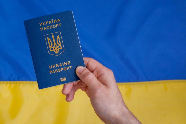 Дітей-сиріт в «лнр» можуть позбавити українського громадянства без їх відома