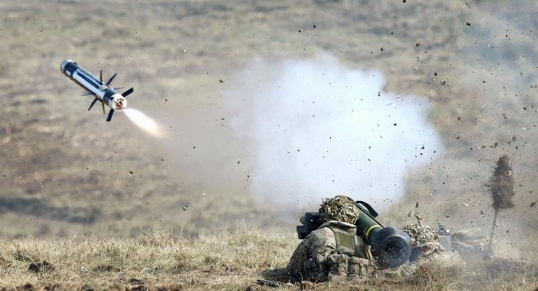У СтратКомі ЗСУ показали, як за допомогою Javelin знищили позиції ворога на Луганщині