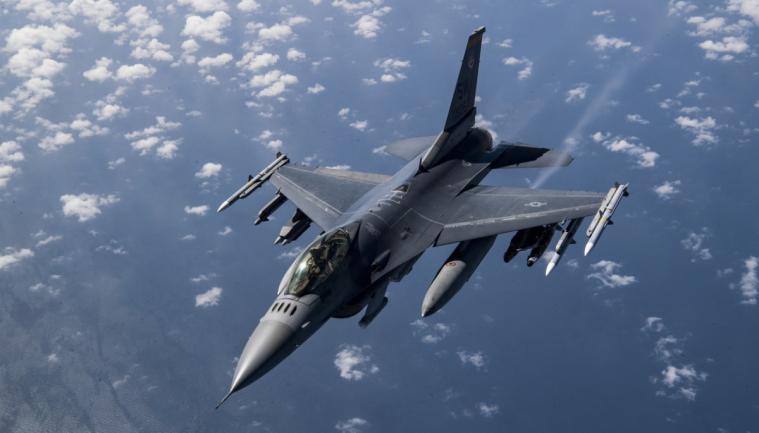 Українські пілоти почнуть навчання на F-16 наступного тижня, - Politico