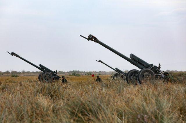 На Луганщині росіяни роблять акцент на авіації та б'ють з артилерії до 600 разів на добу