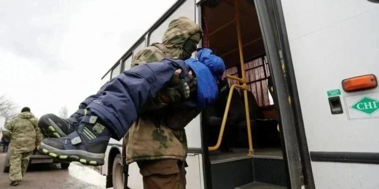 Білоруси покажуть іноземцям, де утримують вивезених з Луганщини дітей: реакція українського МЗС