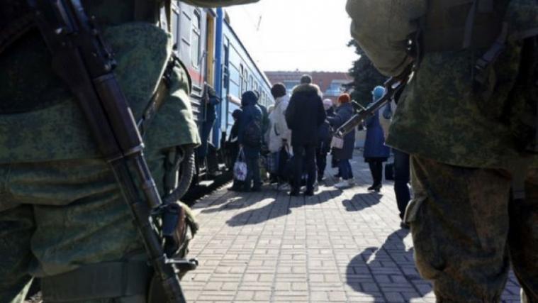 Окупанти погрожують депортацією мешканцям Луганщини
