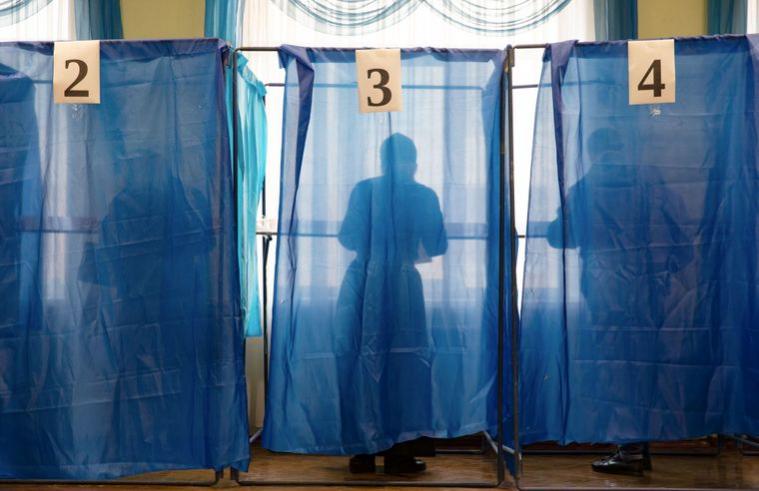 Вибори у «лнр»: окупанти впровадили довгострокове голосування