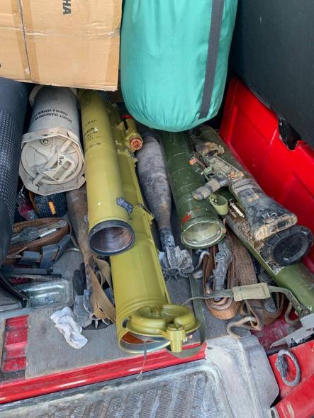 Луганські поліцейські виявили мікроавтобус зі зброєю 