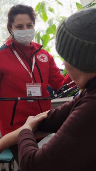ВПО з Луганщини оглянуть лікарі Червоного хреста на Хмельниччині 