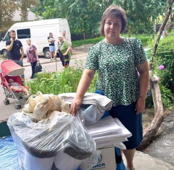 Жителі Луганщини у Черкасах отримали матраци, подушки, постільну білизну, ковдри та посуд
