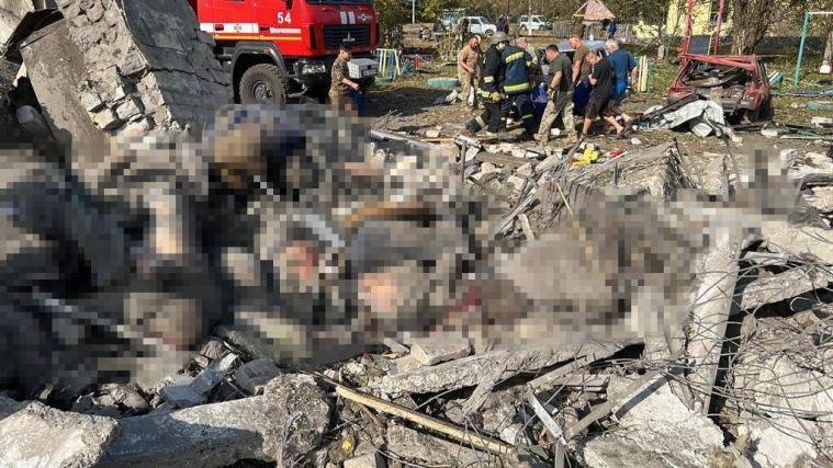 На Харківщині назвали точну кількість загиблих від удару рф по Грозі: людей ідентифікували по частинах тіл