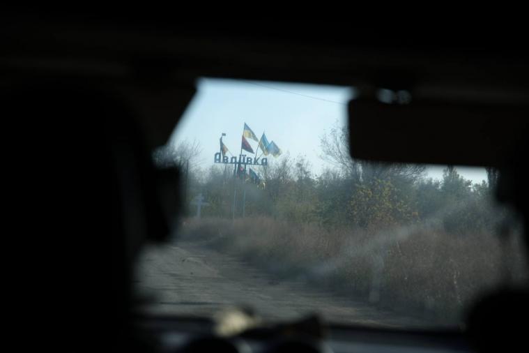 Битва за Авдіївку стала найдорожчою для росії, хвилі росіян шматувала українська артилерія, –  пише NYT
